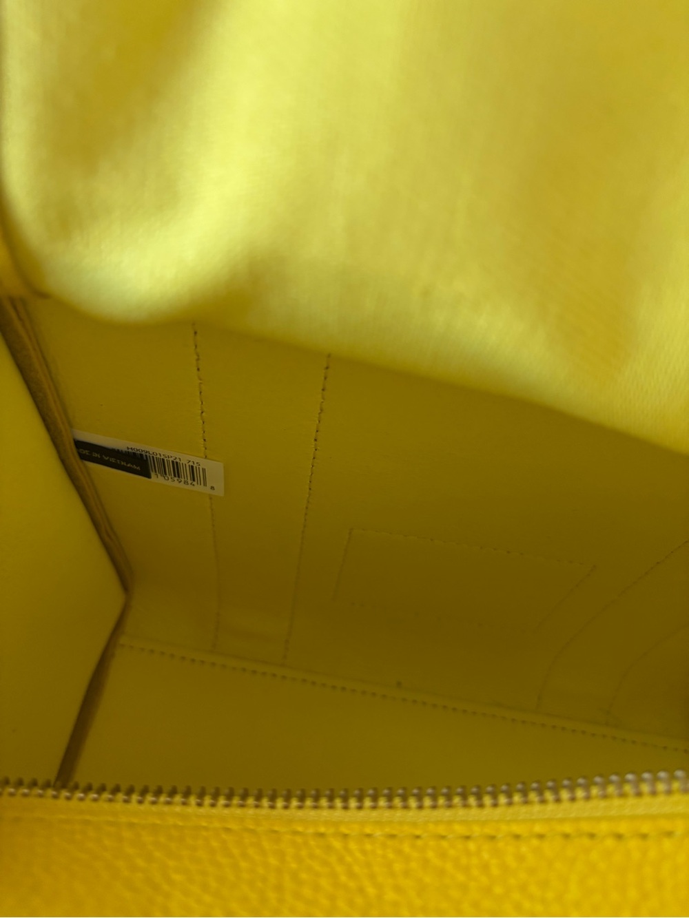 Marc Jacobs SMALL The Tote Bag - Yellow Pebbled Leather - Picture 15 of 15
